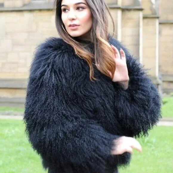 πUBER GORGE!πVTG 70s Vibe Boho Chic Black Faux Mongolian Lamb Fur Jacket - Picture 3 of 16